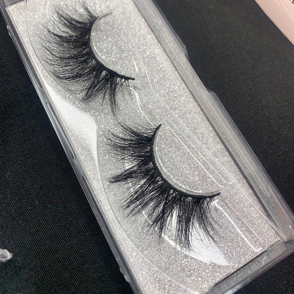 12 pairs of mink eyelashes - Picture 4 of 6